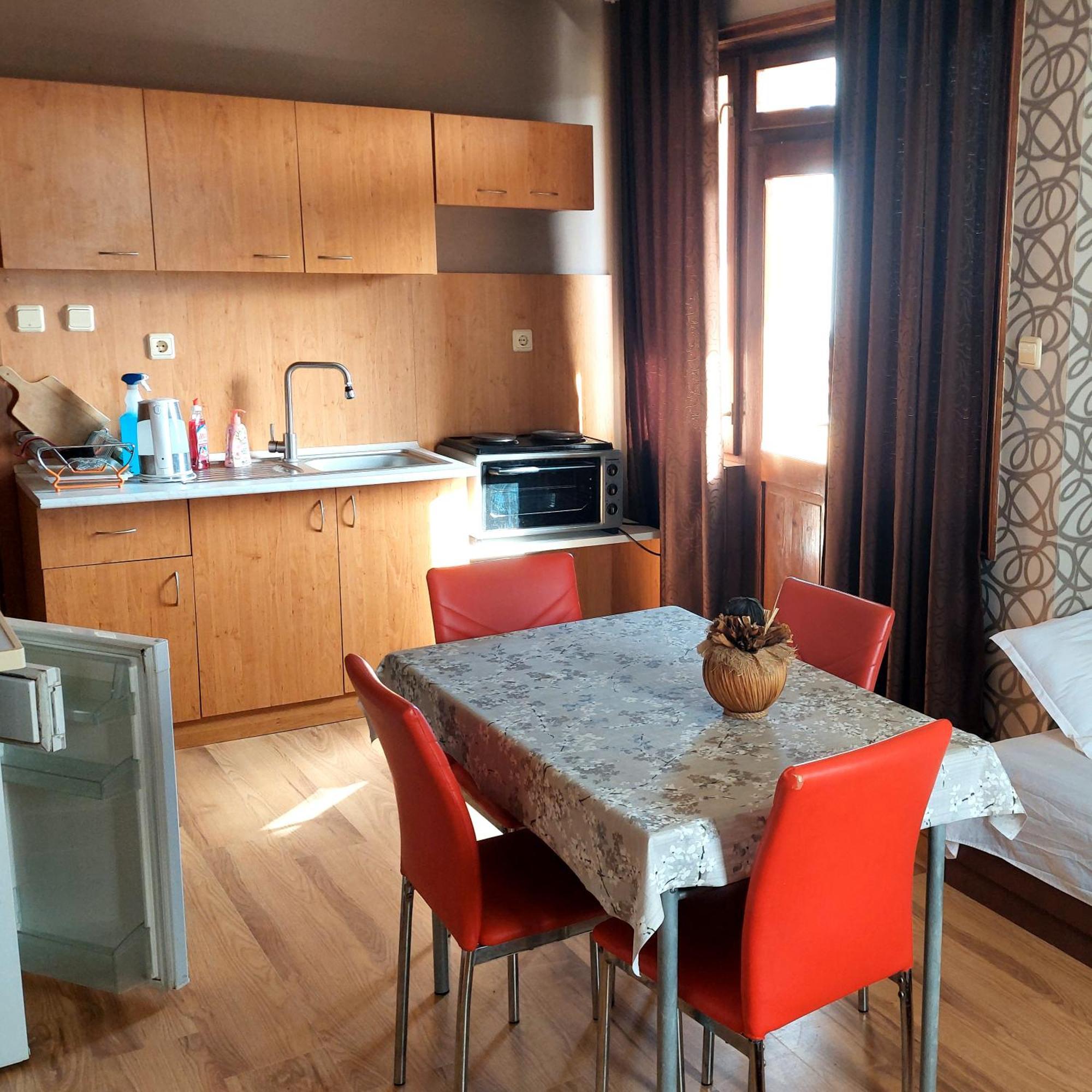 פומורי Hristovi Apartments & Studios מראה חיצוני תמונה